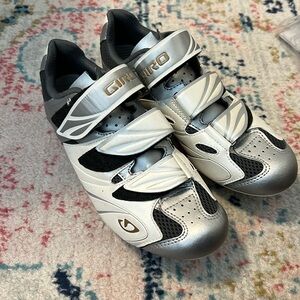 Spin Shoes Peloton Compatible